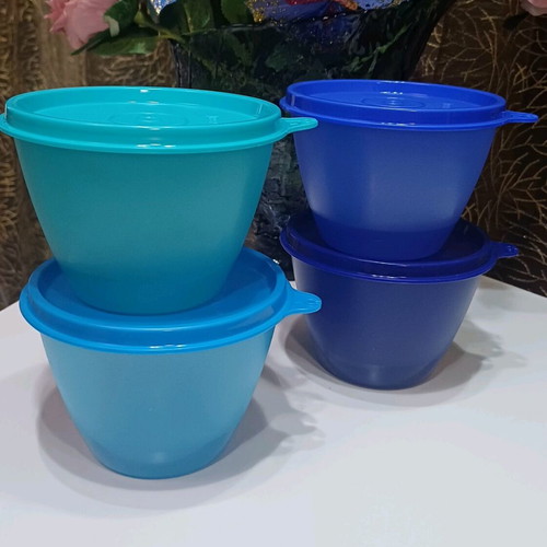 Tupperware set of 4 food containers 380 ml new