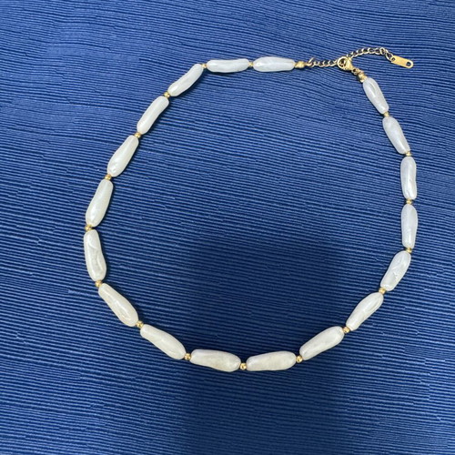 VG Styline necklace with elongated white iridescent beads