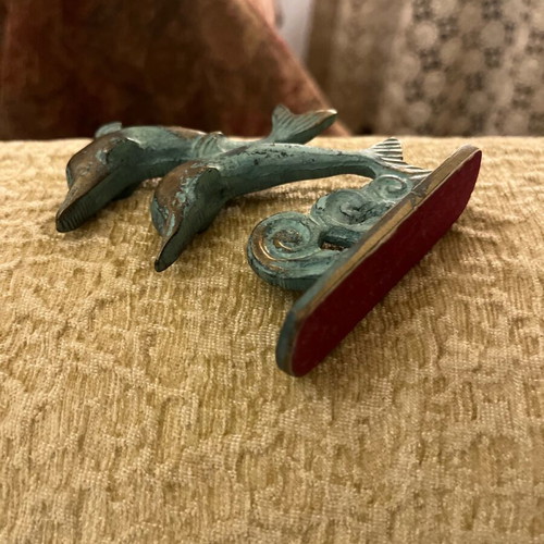 Decorative bronze piece with oxidation like new