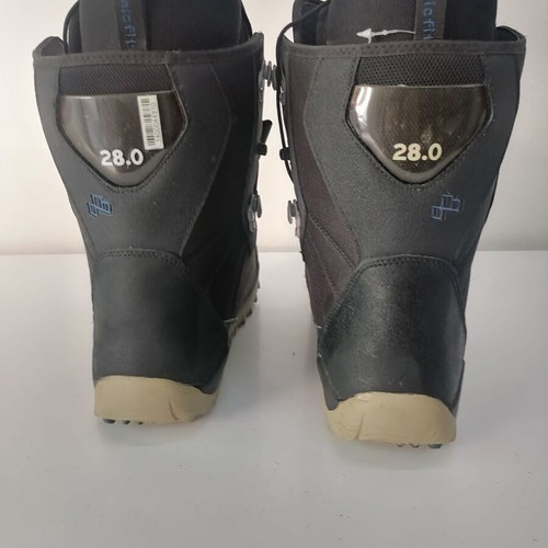 Salomon snowboard with bindings and boots size 44 used