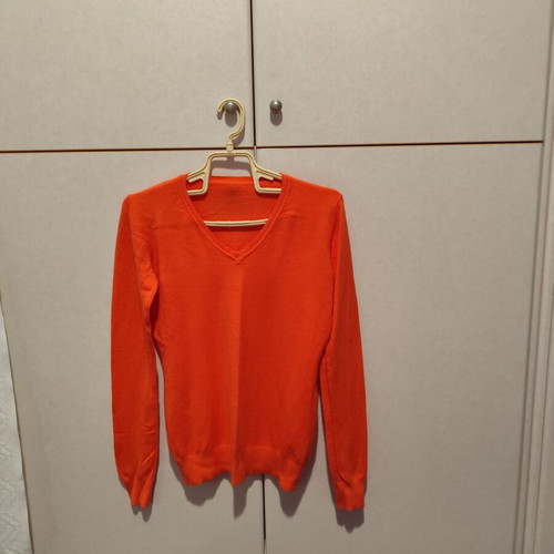 Celestino orange pullover new, size small
