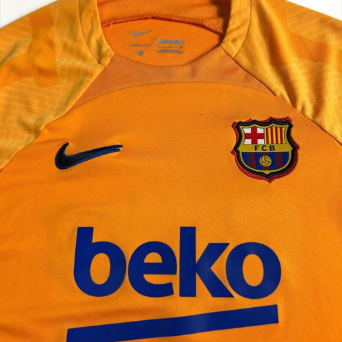 Nike FC Barcelona Vintage Y2K 2021-2022 Beko Training T-shirt like new, orange navy