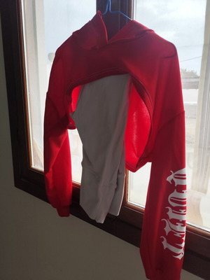 Sportswear set with bolero and white yoga pants like new
