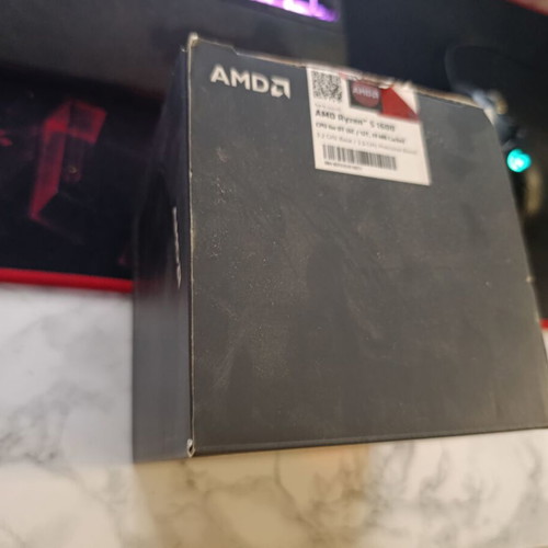 AMD Ryzen 5 1600 CPU with cooler lightly used