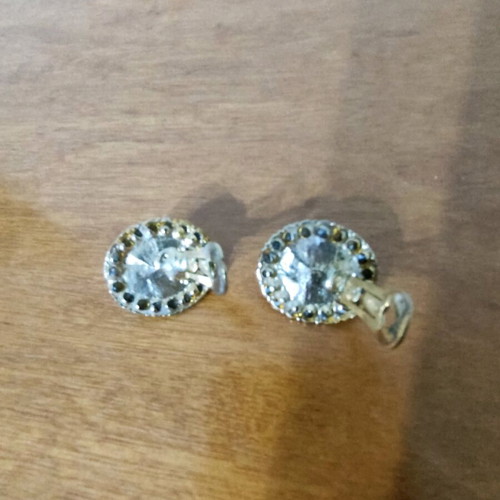 Vintage earrings with clips like new, high quality
