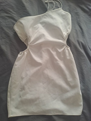 White mini dress Zara new with cutouts and one shoulder
