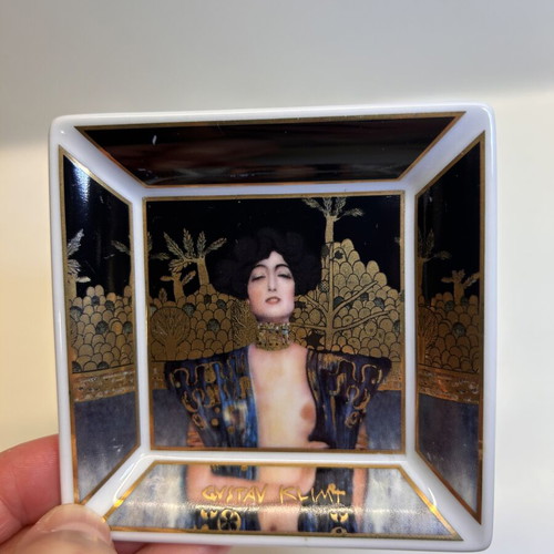 Goebel Artis Orbis Gustav Klimt Ashtray Set unused, 2 pieces