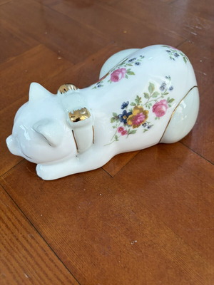 Royal Crest Bone China Cat figurine, English porcelain