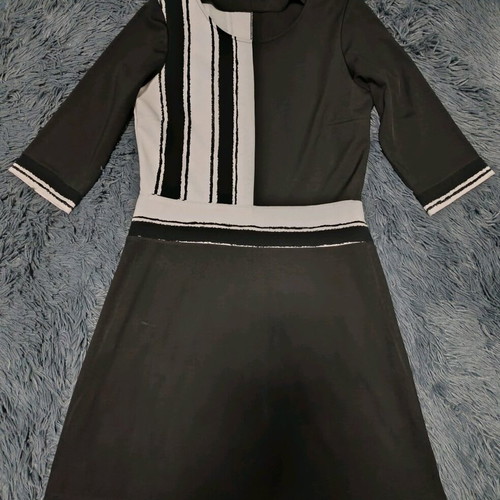 Italian dress size M like new, very chic and unique