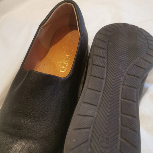 Women's leather shoes used, size 38, black