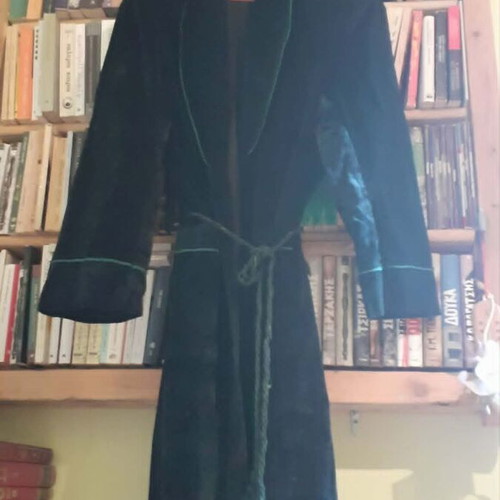 Vintage Robe de Chambre Jacquard Velvet with Petrol-Black Paisley, Like New