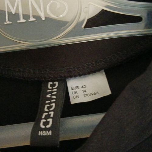 H&M dress black short like new, size M
