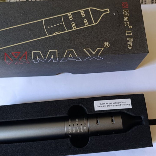 XMAX II Pro Vaporizer like new with sealed accessories