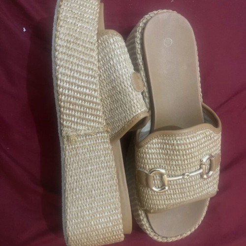 Platform slippers size 39, beige
