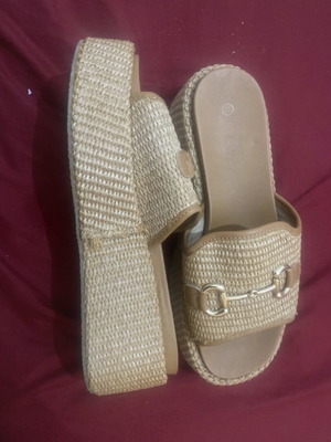 Platform slippers size 39, beige