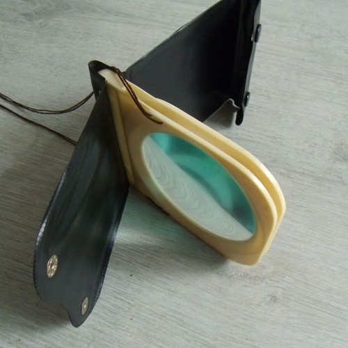 Old magnifying glass used with case, size 11.5x11.5 cm, diameter 8.5 cm