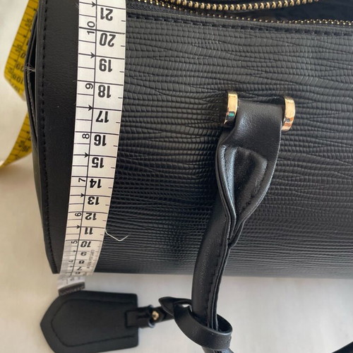 Black large handbag like new, leatherette