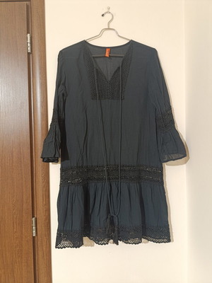 Dress Kaftan black, like new, size M 38 10, airy fabric with embroidery