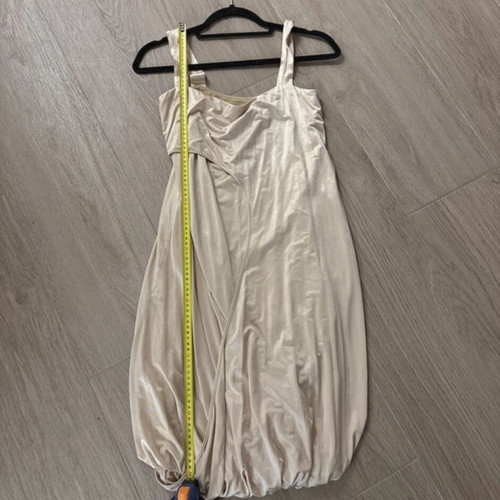 Amaya Arzuaga knee-length gold shimmering balloon dress like new