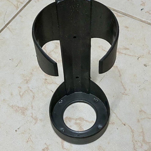 Fire Extinguisher Mount like new, black plastic