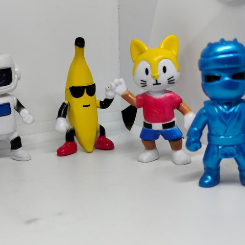 Stumble Guys figures collection 8 pieces like new