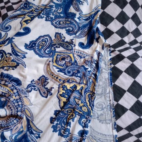 Summer dress size M like new, white with blue details