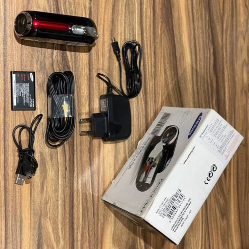 Samsung SMX-C10 Metalic Red camcorder new