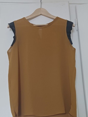 Mustard semi-transparent top like new, leatherette ruffles on shoulders, size L