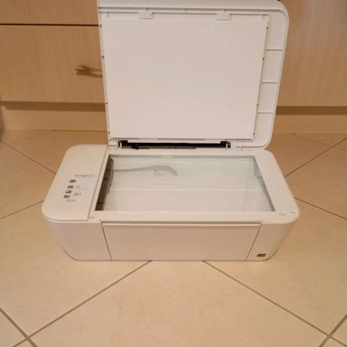 HP multifunction printer like new (printer, scanner, copier)