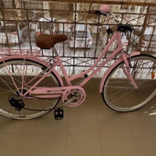 Cambridge Energy pink city bike, vintage style