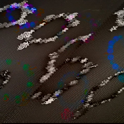 Χειροποίητο βραχιόλι με χάντρες και charm πολύχρωμο, καινούργιο