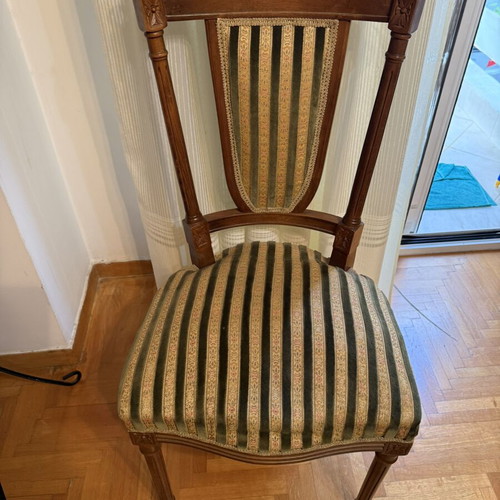 Classic wooden round dining table set with 6 chairs like new