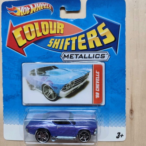 Hot Wheels Colour Shifters 2 cars set new condition