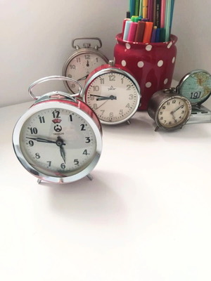 Vintage Treasure analog alarm clock used with silver details