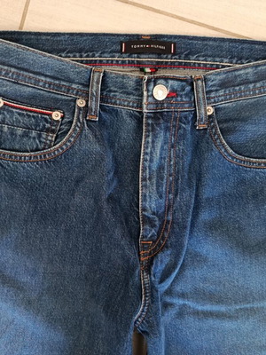 Tommy Hilfiger men's pants pack of 3 like new, sizes W30/28 W31/32 W32/34
