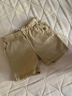 Zara beige shorts like new, size 92 cm for 2 years old