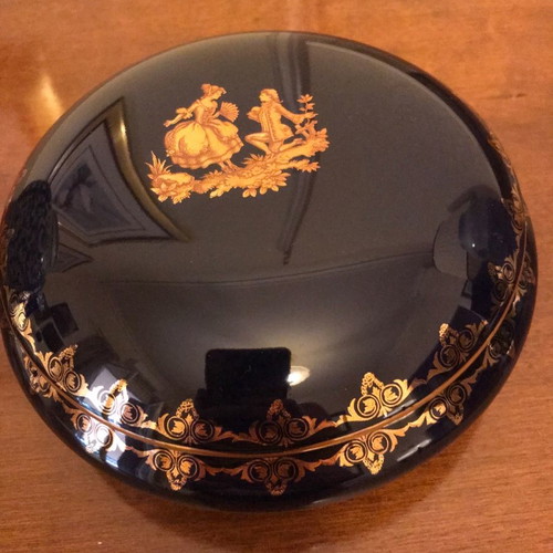 Chocolate box from authentic Limoge French porcelain used, blue with gold leaf