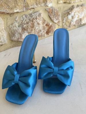 Blue satin mules size 40 with 12cm gold heels and bow, like new