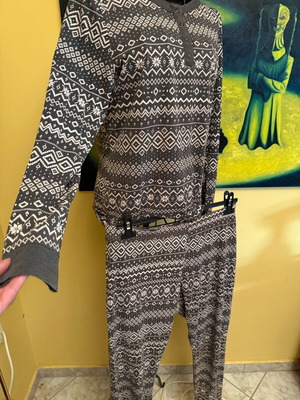 H&M Grey Pattern Pajama Set like new (Top & Leggings)