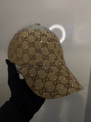 Brown hat with diamonds, size M