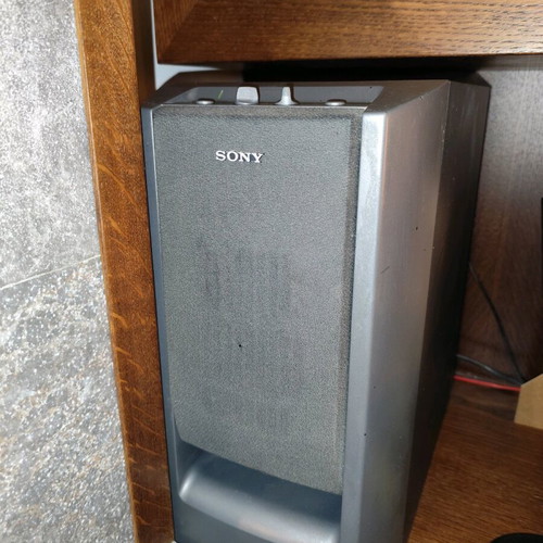 Sony 2.1 soundbar audio system used, pack with 2 speakers and subwoofer
