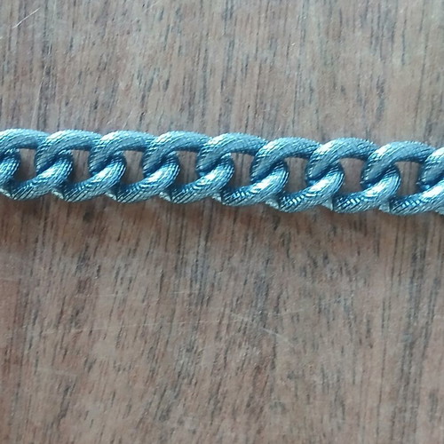 Chain bracelet with safety clasp