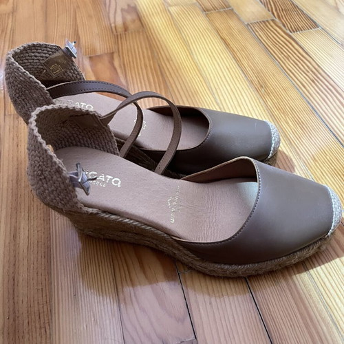 Migato platform sandals new, size 36, beige
