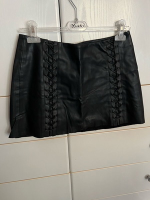 Zara leather skirt like new, black, size M