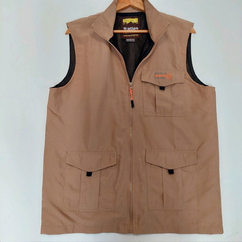 Atlas for men sleeveless vest camel size medium like new