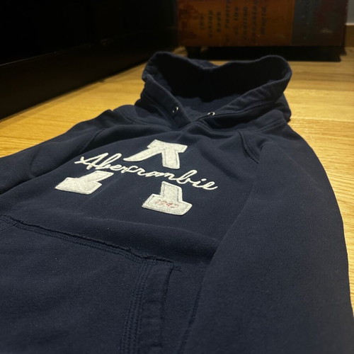 Abercrombie and Fitch black sweatshirt like new, size S