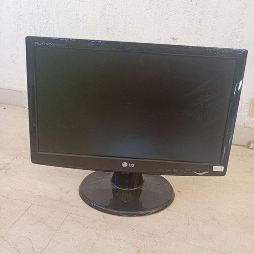 LG 18-inch computer monitor
