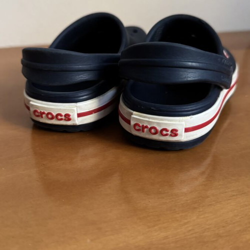 Crocs kids shoes size 6 (22-23), like new