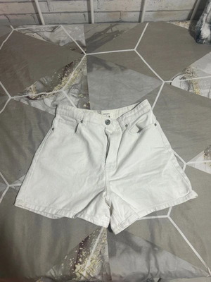 Terranova white jean shorts, size S 36 8