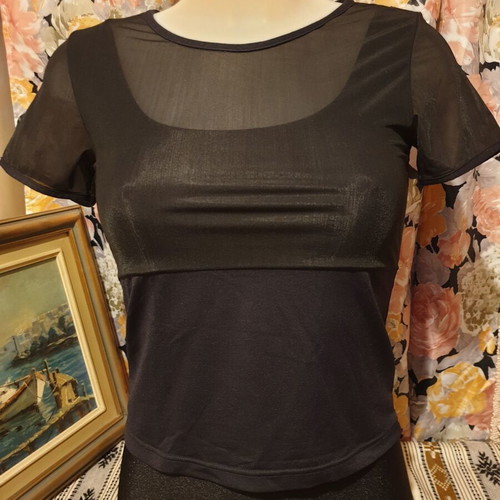 T-shirt Med black new, size S